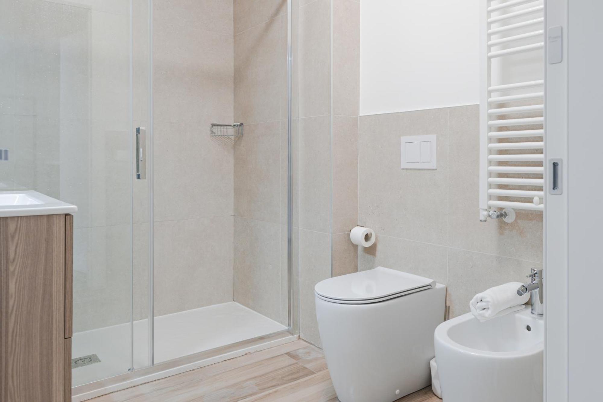 Hurban Anastasio 12 Terrace Park Apartment